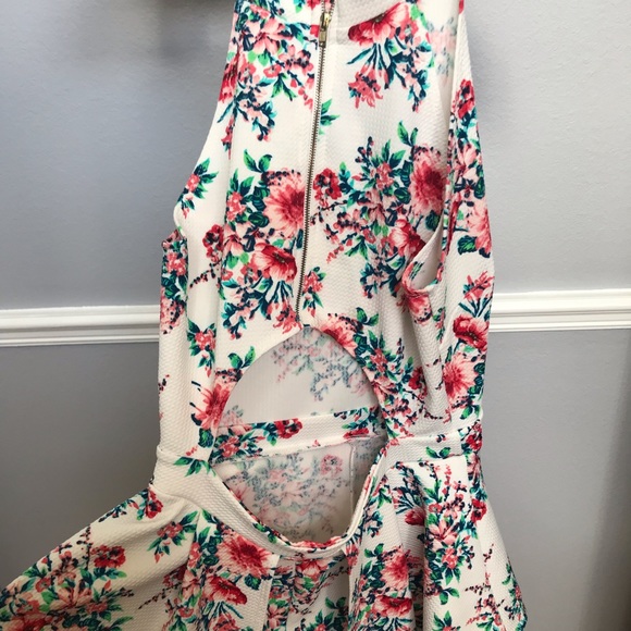 (SOLD) one pice short set - Picture 3 of 4